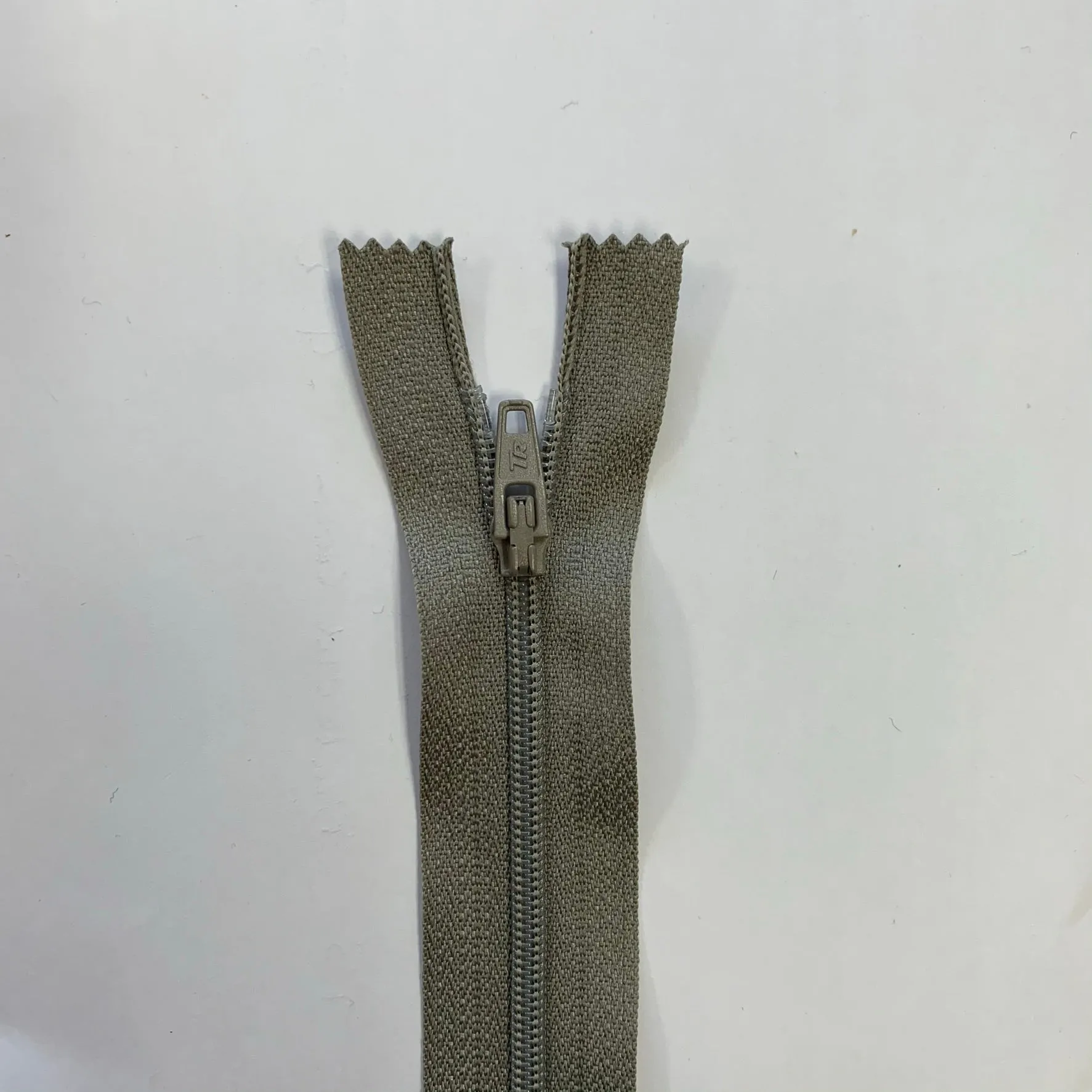 20" / 50cm Nylon Zip  - Select Colour New