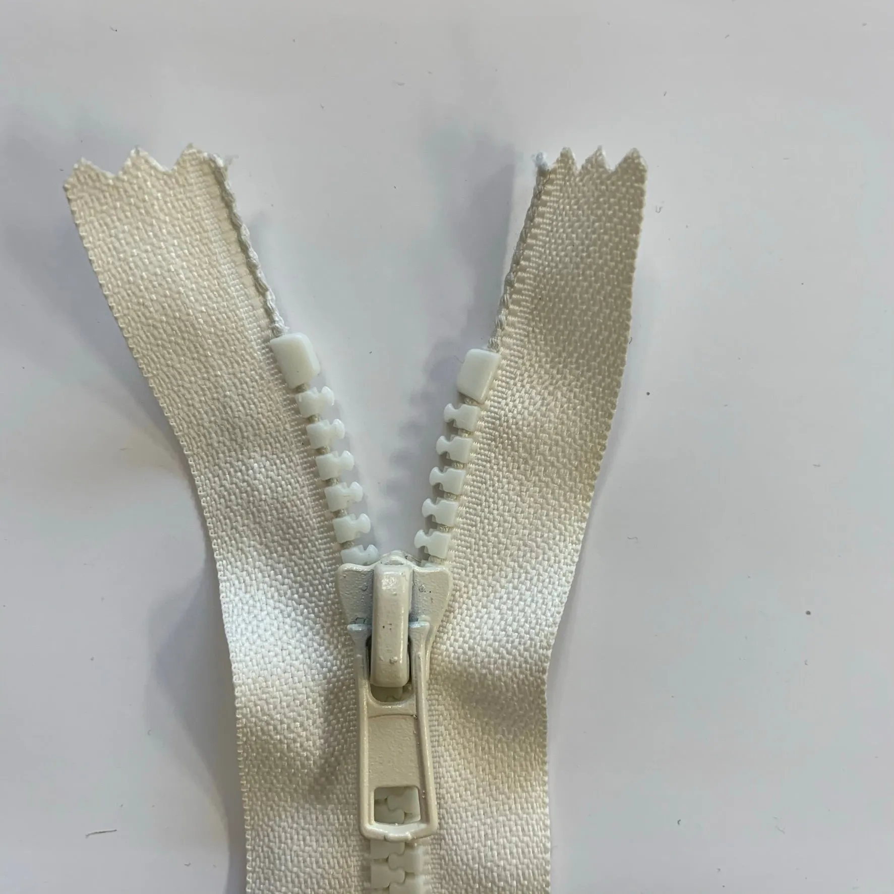 5" / 13cm Chunky Nylon Zip  - Select Colour NEW