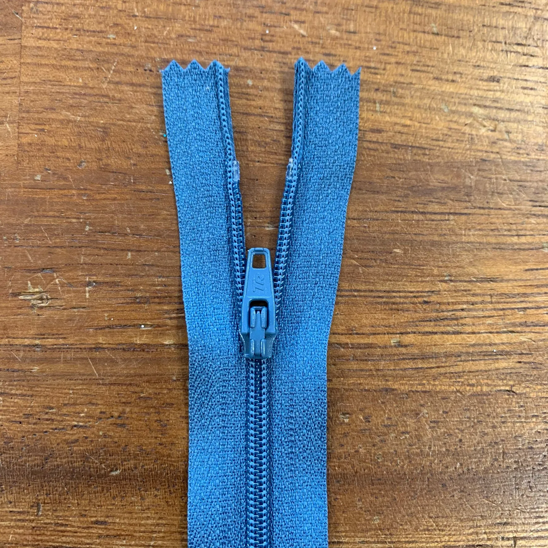 8" / 20cm Nylon Zip  - Select Colour
