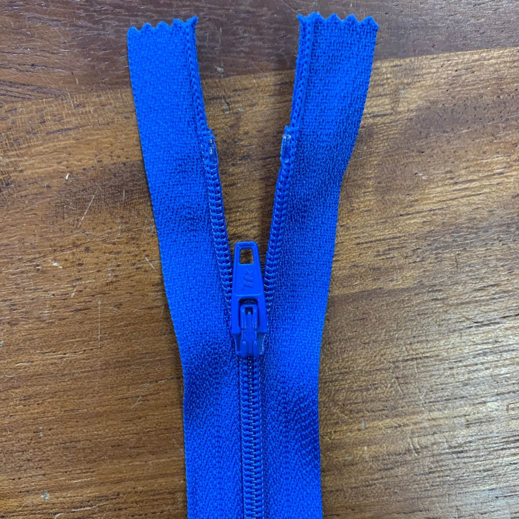 8" / 20cm Nylon Zip  - Select Colour