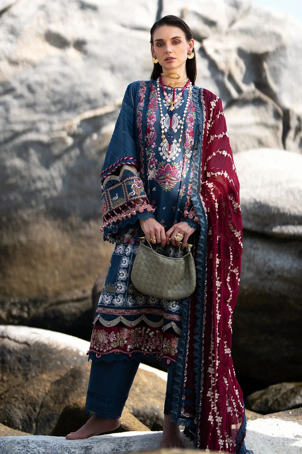 AJR Alif Signature Luxury Lawn by Abbas Jamil Rajpoot – Ayra