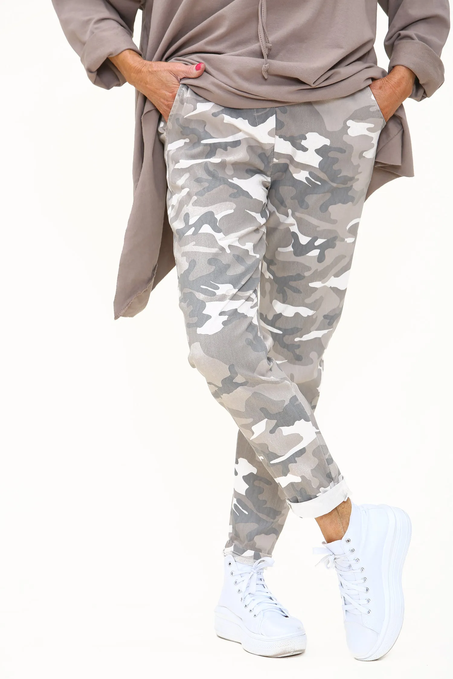 Army Magic Trousers  In Beige with Khaki /