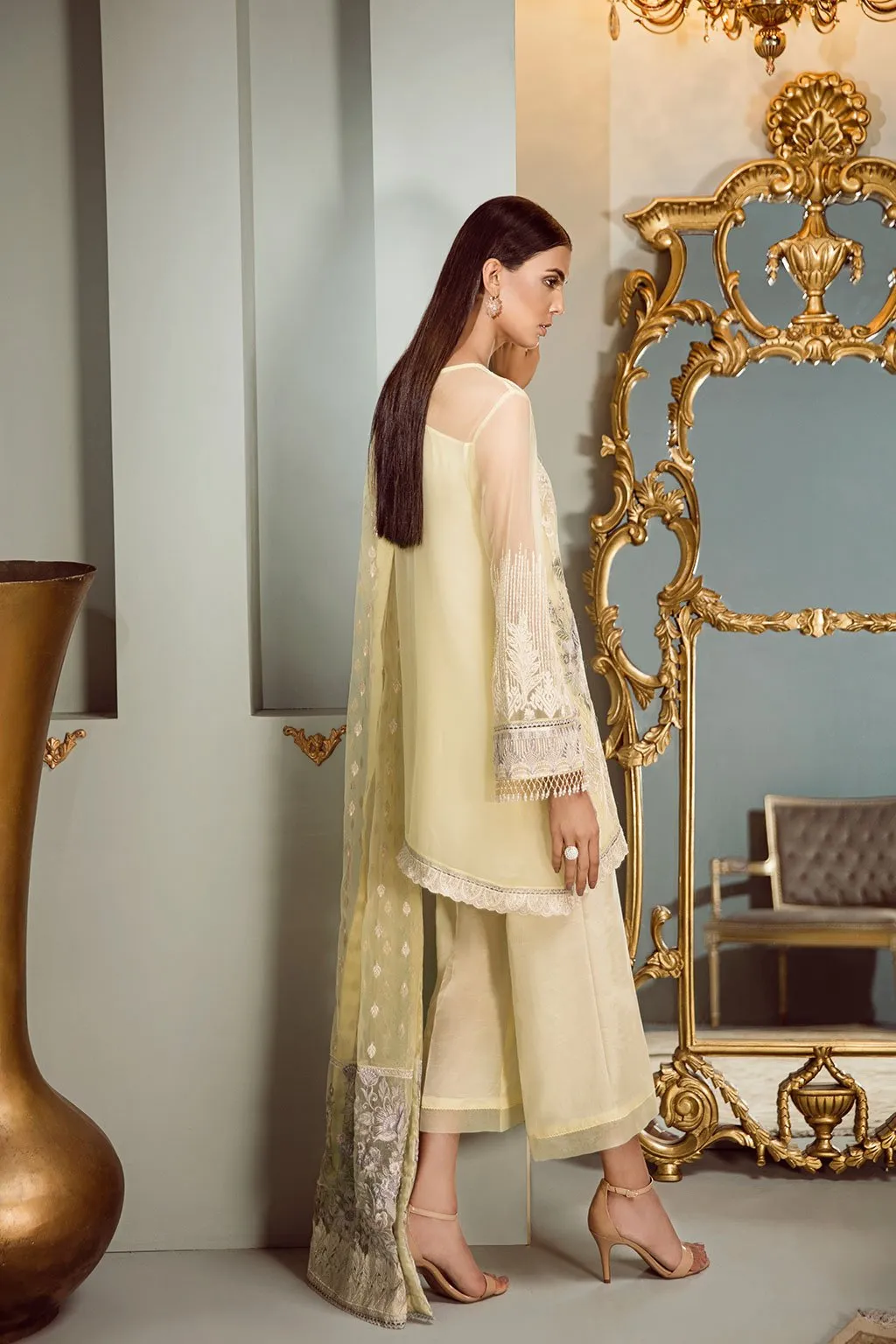 Baroque Isabella Embroidered Chiffon Collection 2018 – Festal Tale