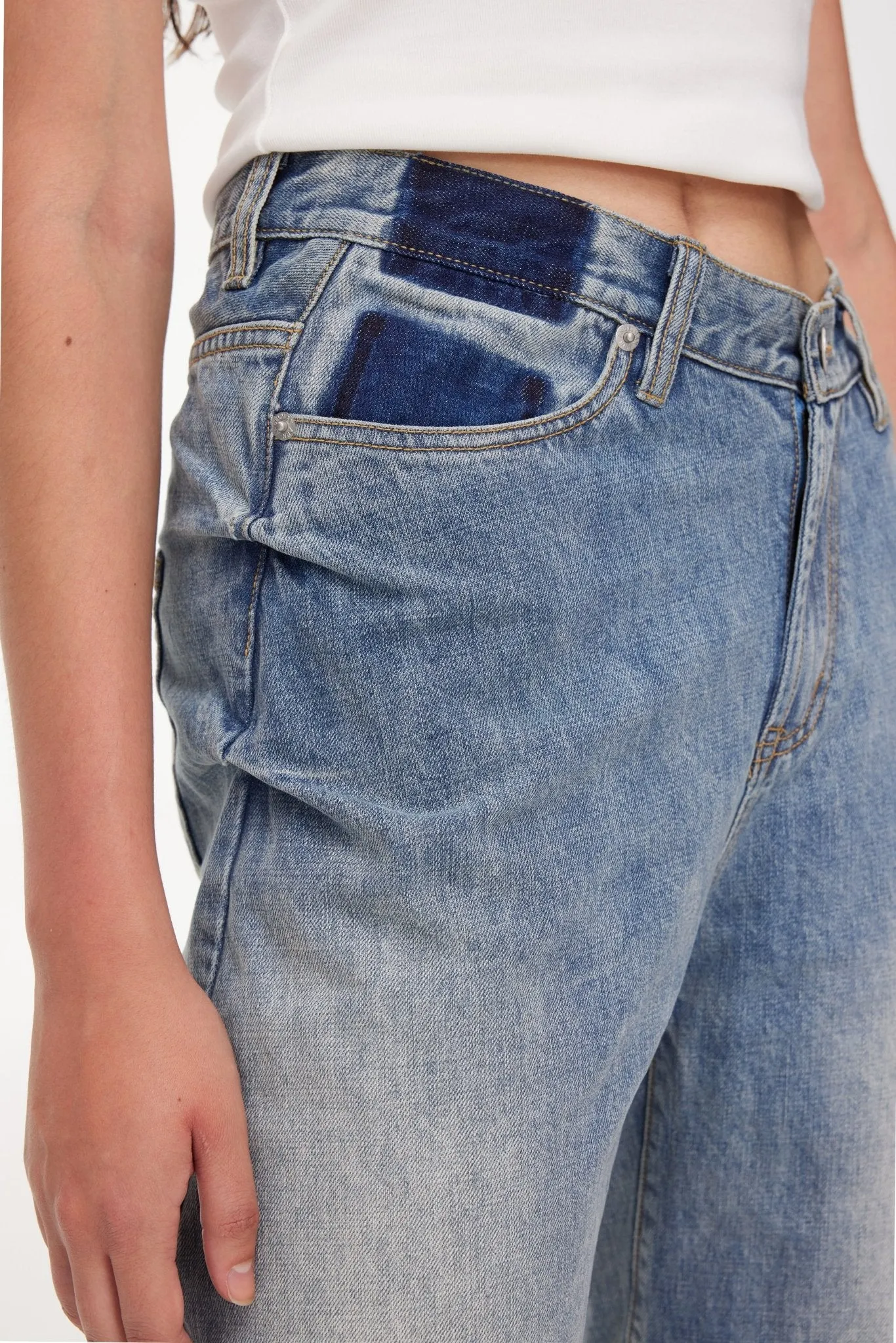 Blue Twisted Jeans