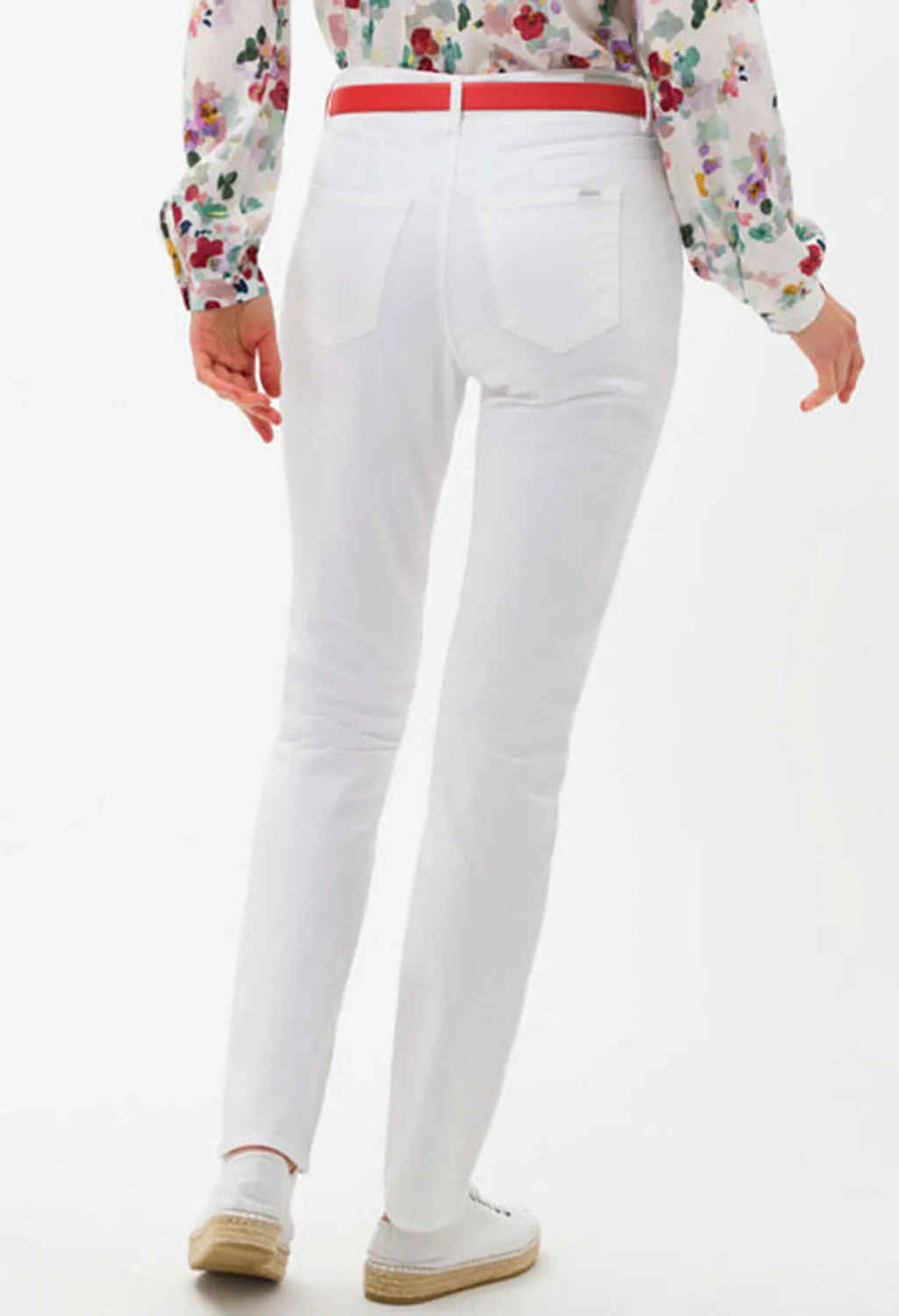 Carola Style in White Regular Leg