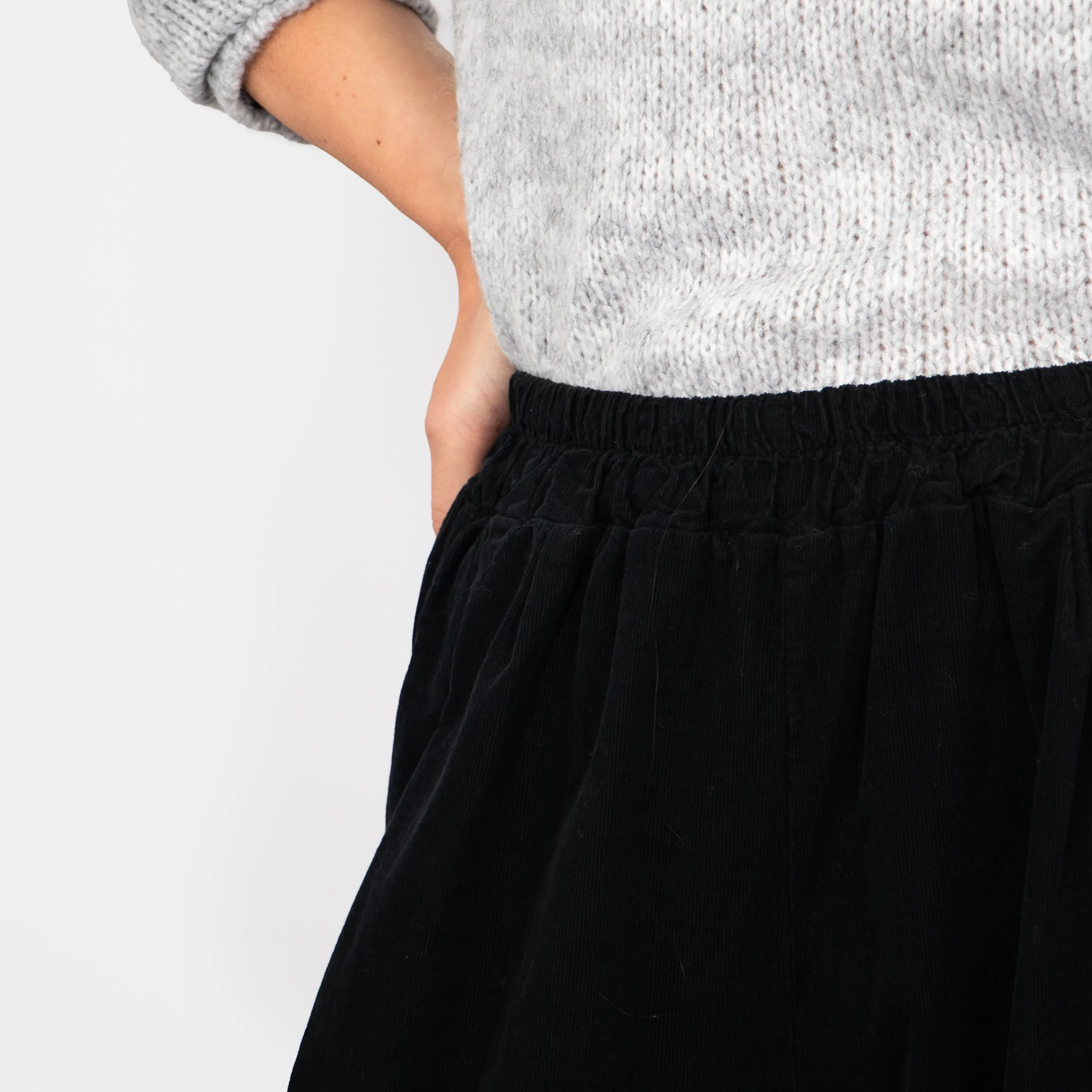 Della Wide Leg Cropped Trousers - Black, Babycord