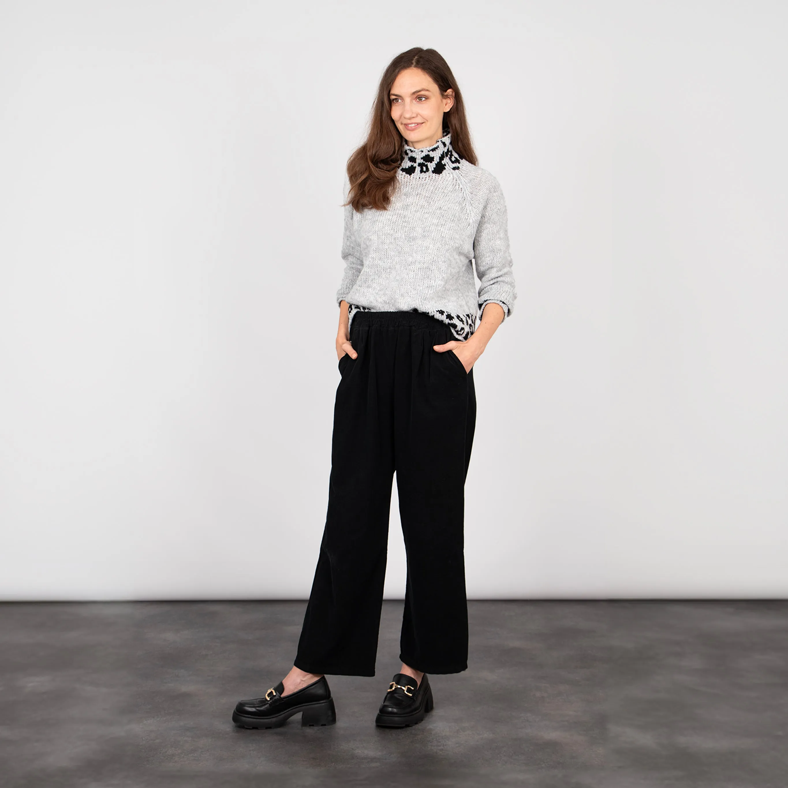 Della Wide Leg Cropped Trousers - Black, Babycord