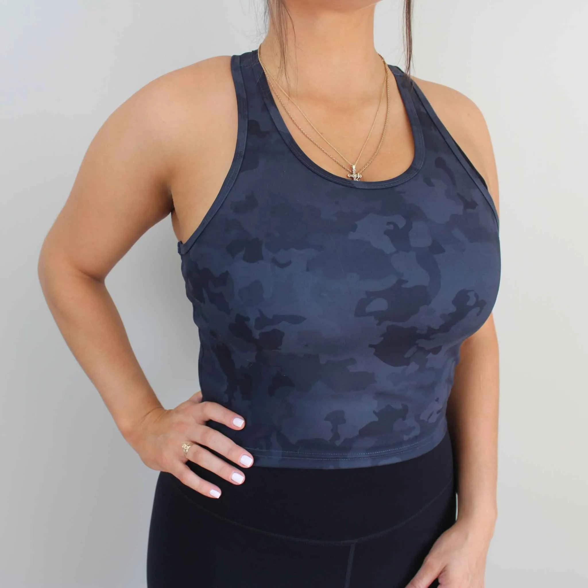 GO BEYOND Crop Tank Top - Black Camo