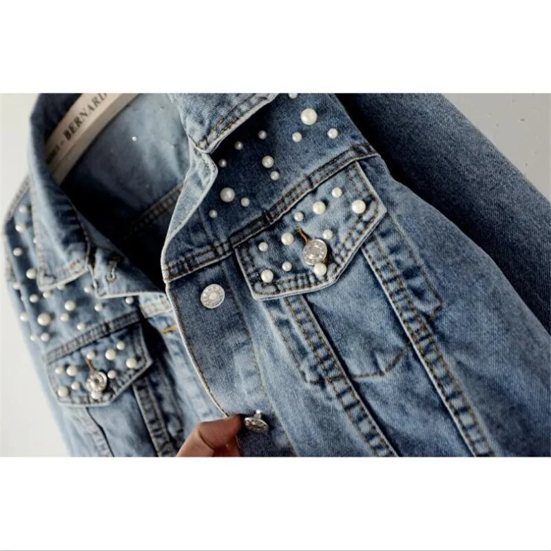Jaqueta Jeans Clássica com Bordados Frente e Costas - Folk