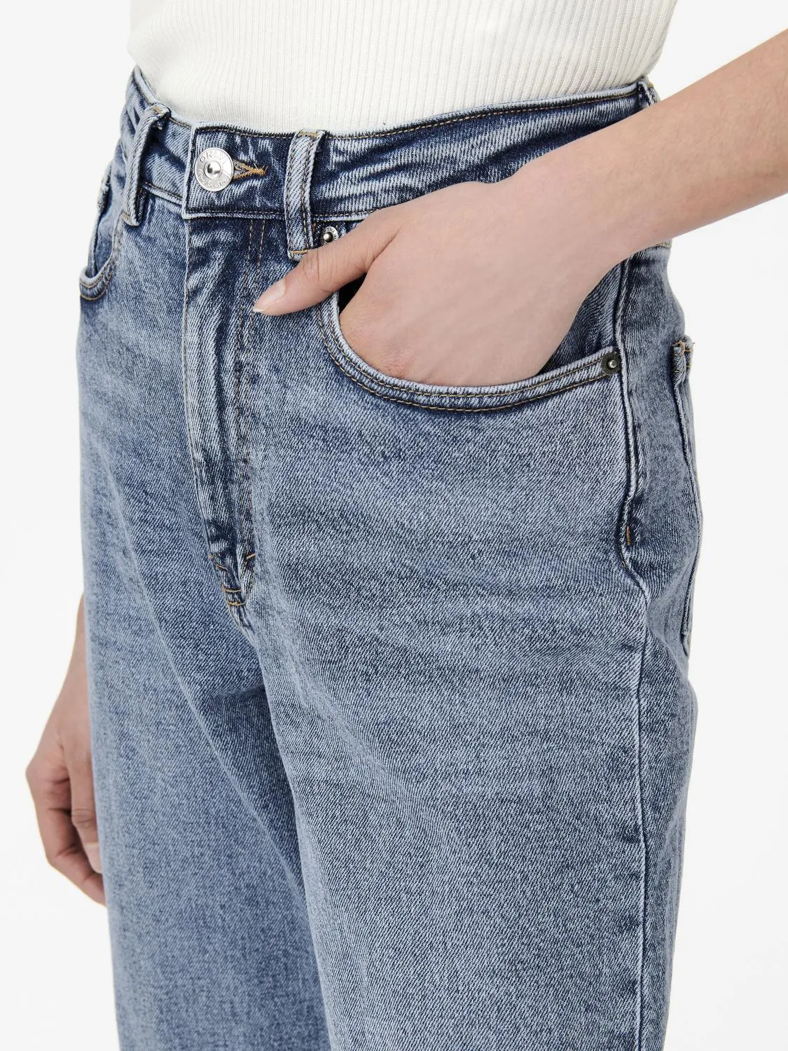 Juicy Wide Leg Jeans - Medium Blue