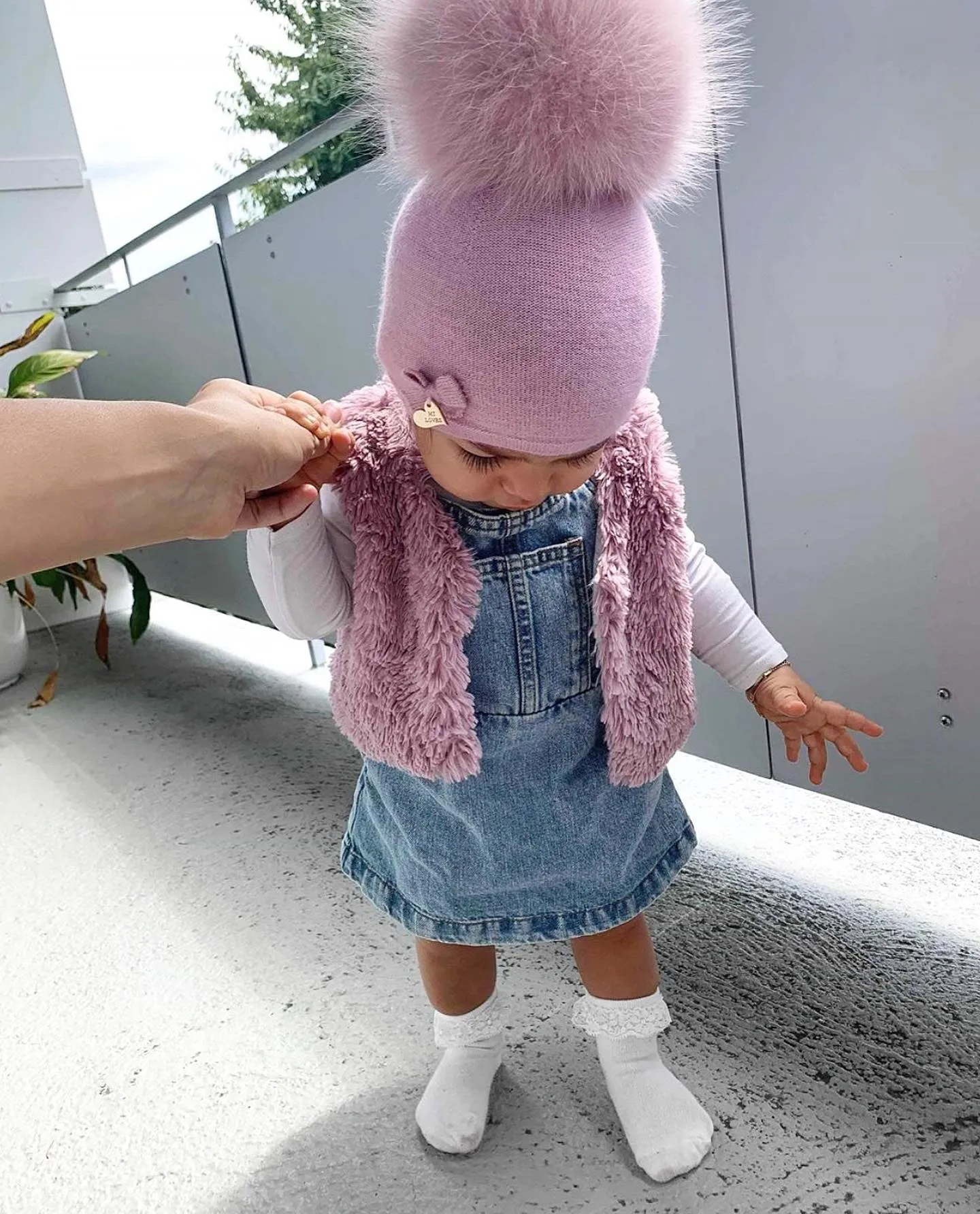 MI LOVES SIGNATURE LUXURIOUS FINE KNIT ANGORA HAT WITH FOX FUR POMPOM (with Bow)