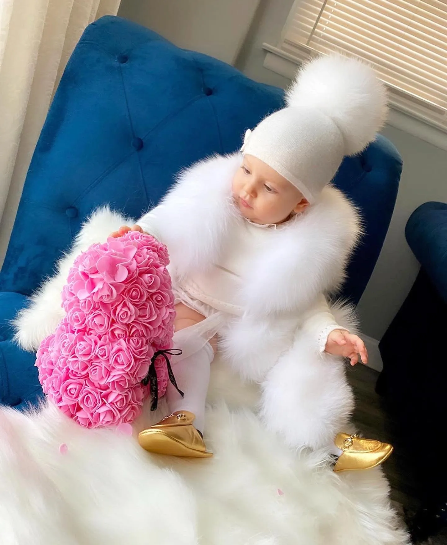 MI LOVES SIGNATURE LUXURIOUS FINE KNIT ANGORA HAT WITH FOX FUR POMPOM (with Bow)