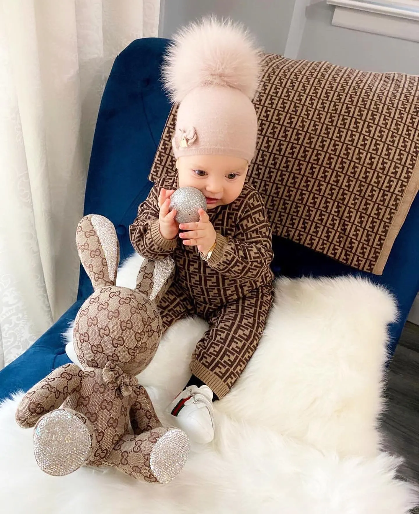 MI LOVES SIGNATURE LUXURIOUS FINE KNIT ANGORA HAT WITH FOX FUR POMPOM (with Bow)