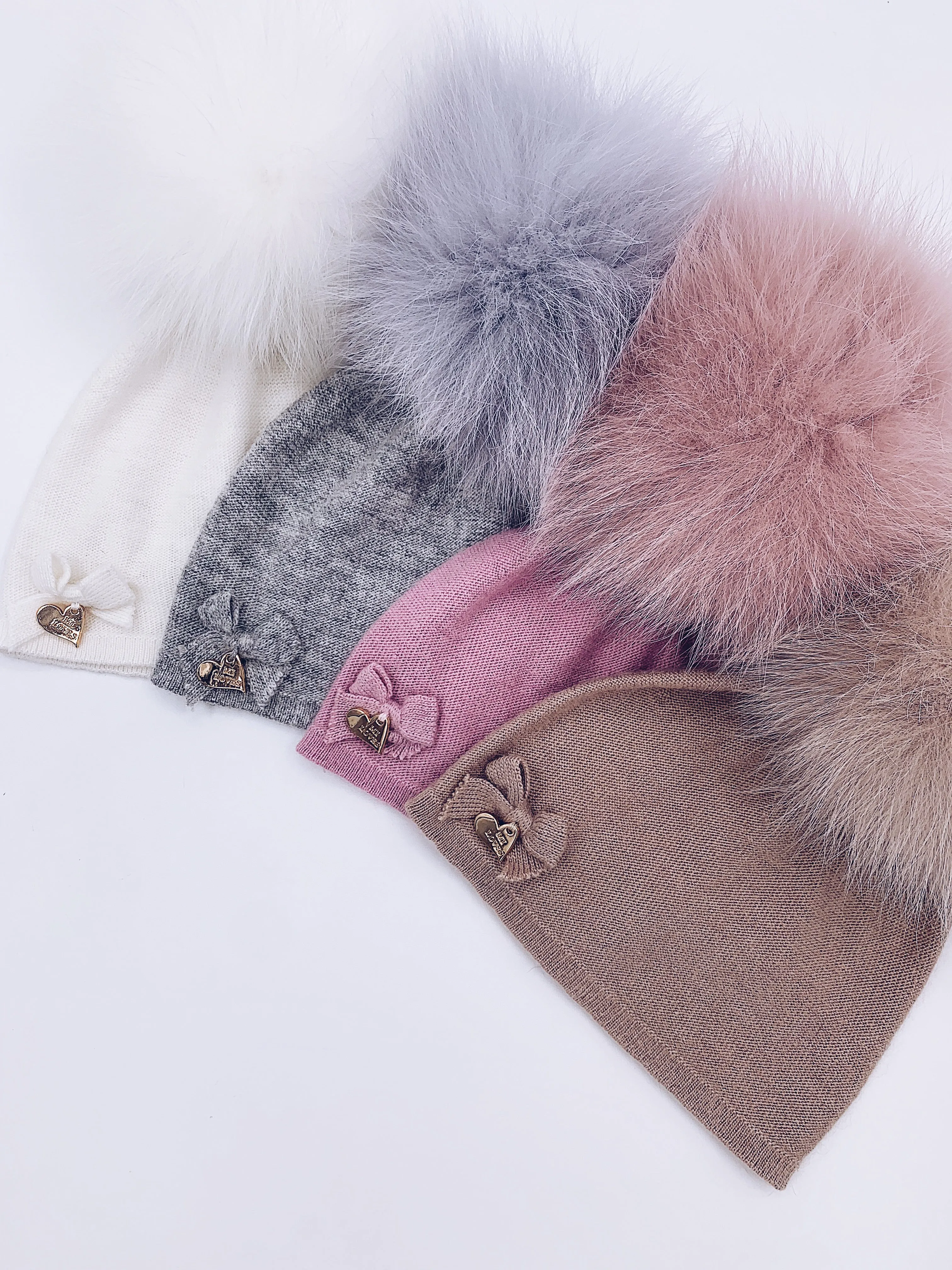 MI LOVES SIGNATURE LUXURIOUS FINE KNIT ANGORA HAT WITH FOX FUR POMPOM (with Bow)