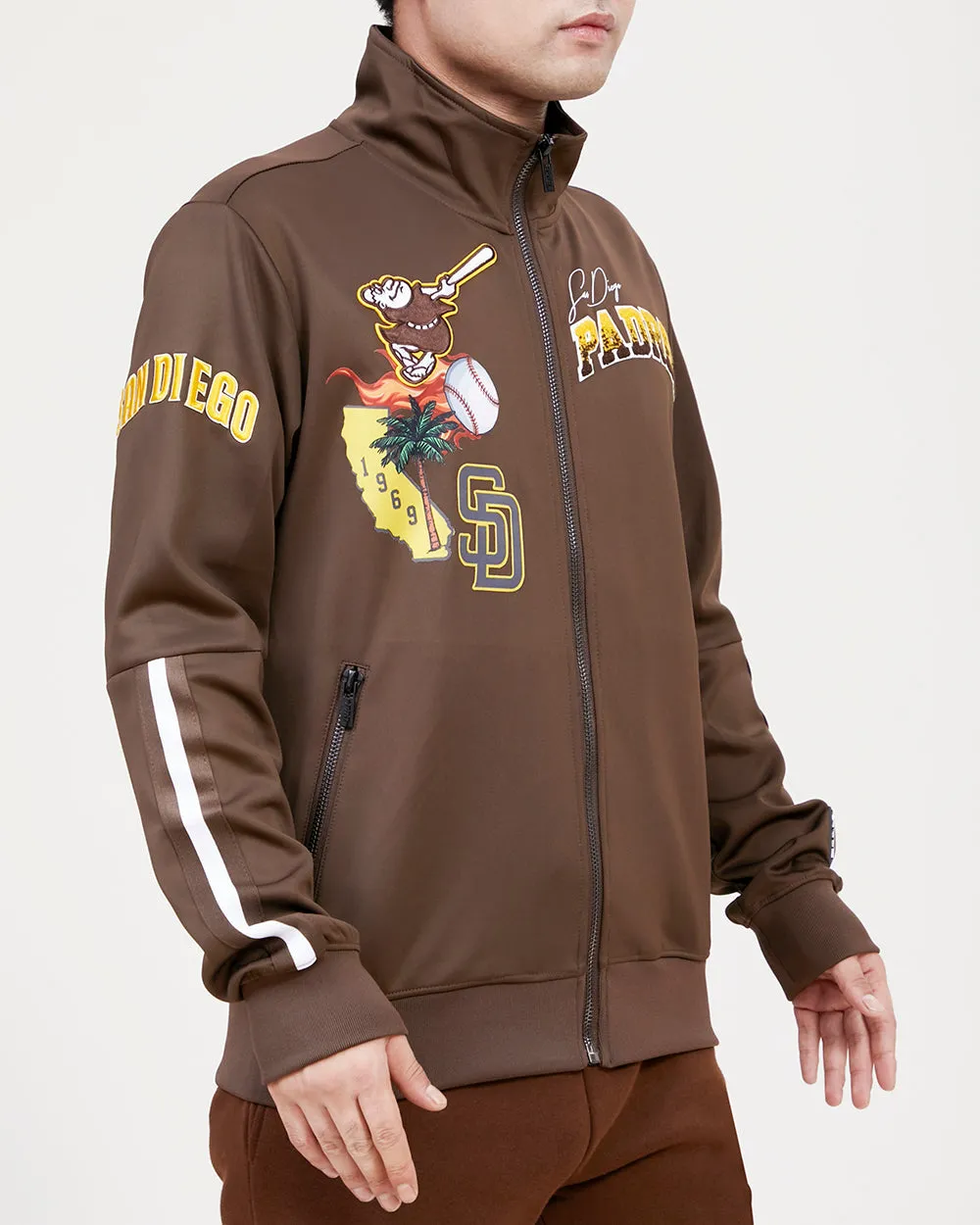 MLB SAN DIEGO PADRES HOMETOWN MEN'S TRACK JACKET (BROWN)